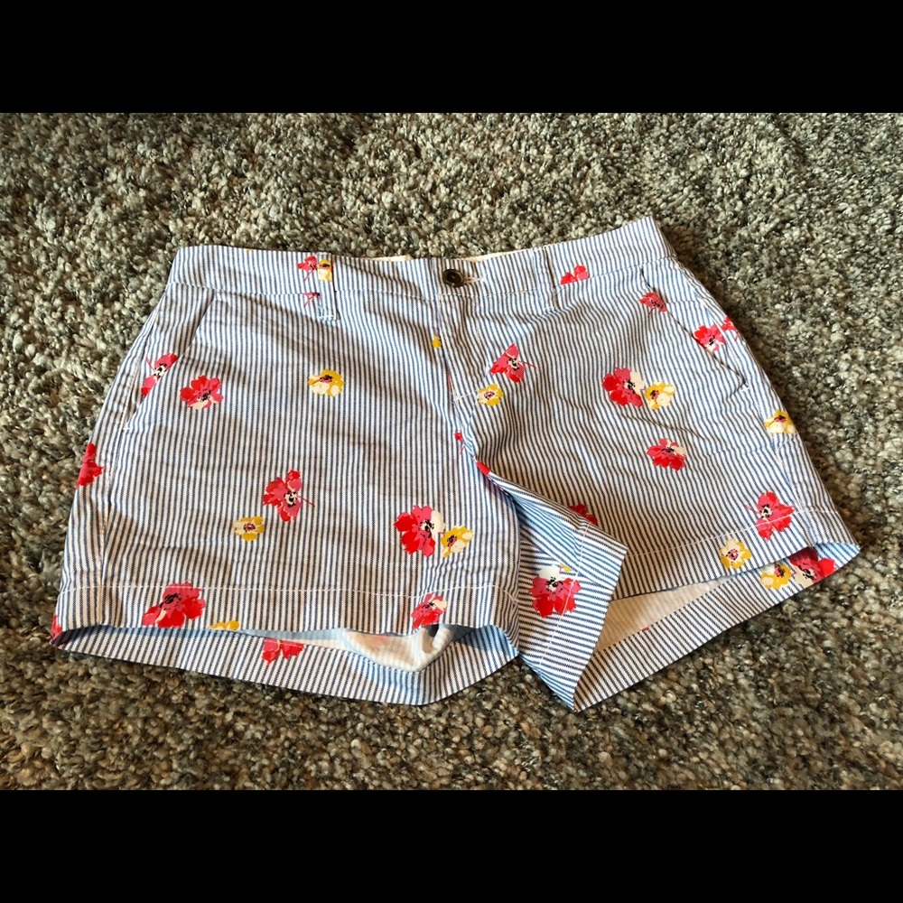B2G1 Striped Floral Shorts
